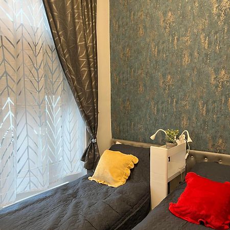 Center Apartman In The Famous Hajos Street Budapest Eksteriør bilde
